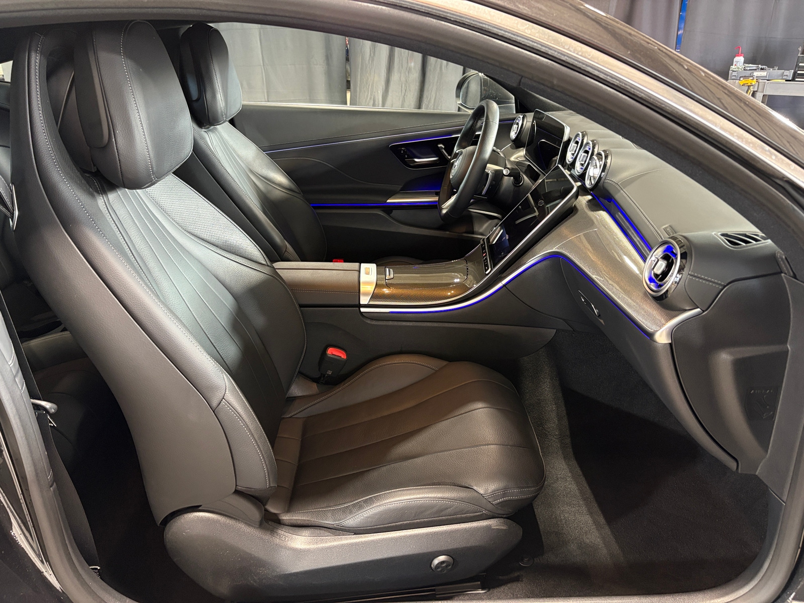 Thumbnail: 2025 Mercedes-Benz CLE - 2