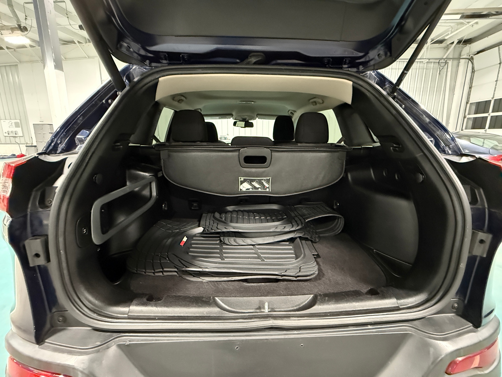 Thumbnail: 2014 Jeep Cherokee - 7