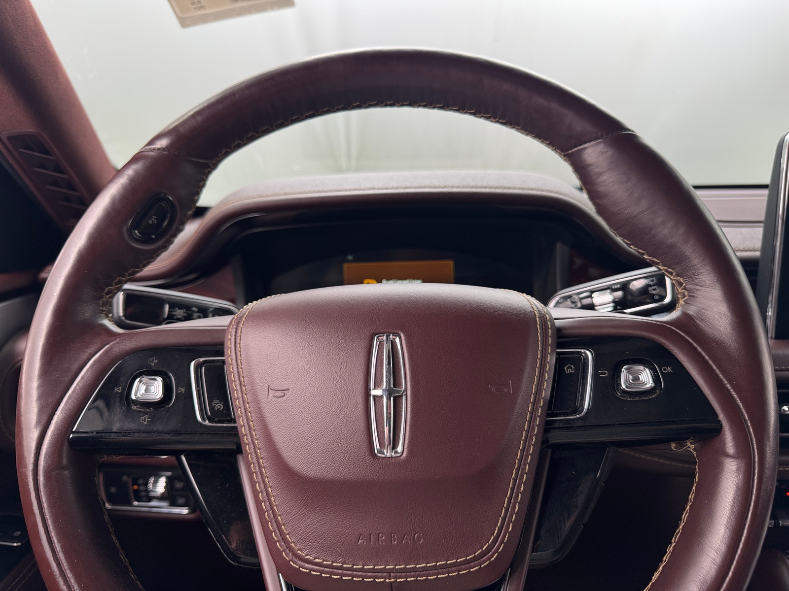 Thumbnail: 2021 Lincoln Aviator - 4