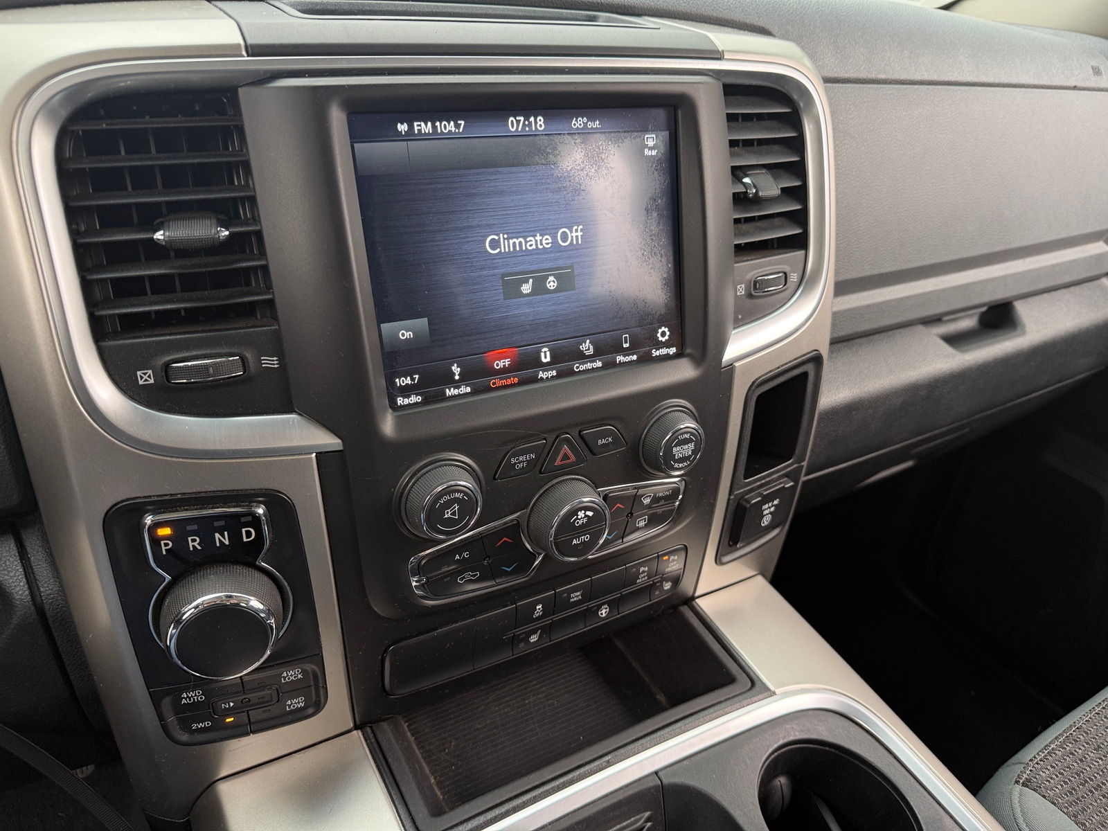 Thumbnail: 2019 RAM 1500 Classic - 4