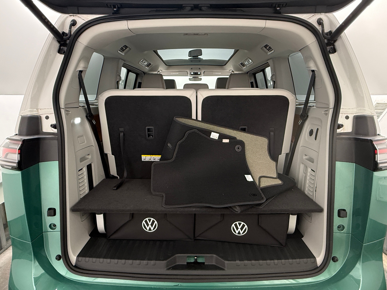 Thumbnail: 2025 Volkswagen ID.Buzz - 6