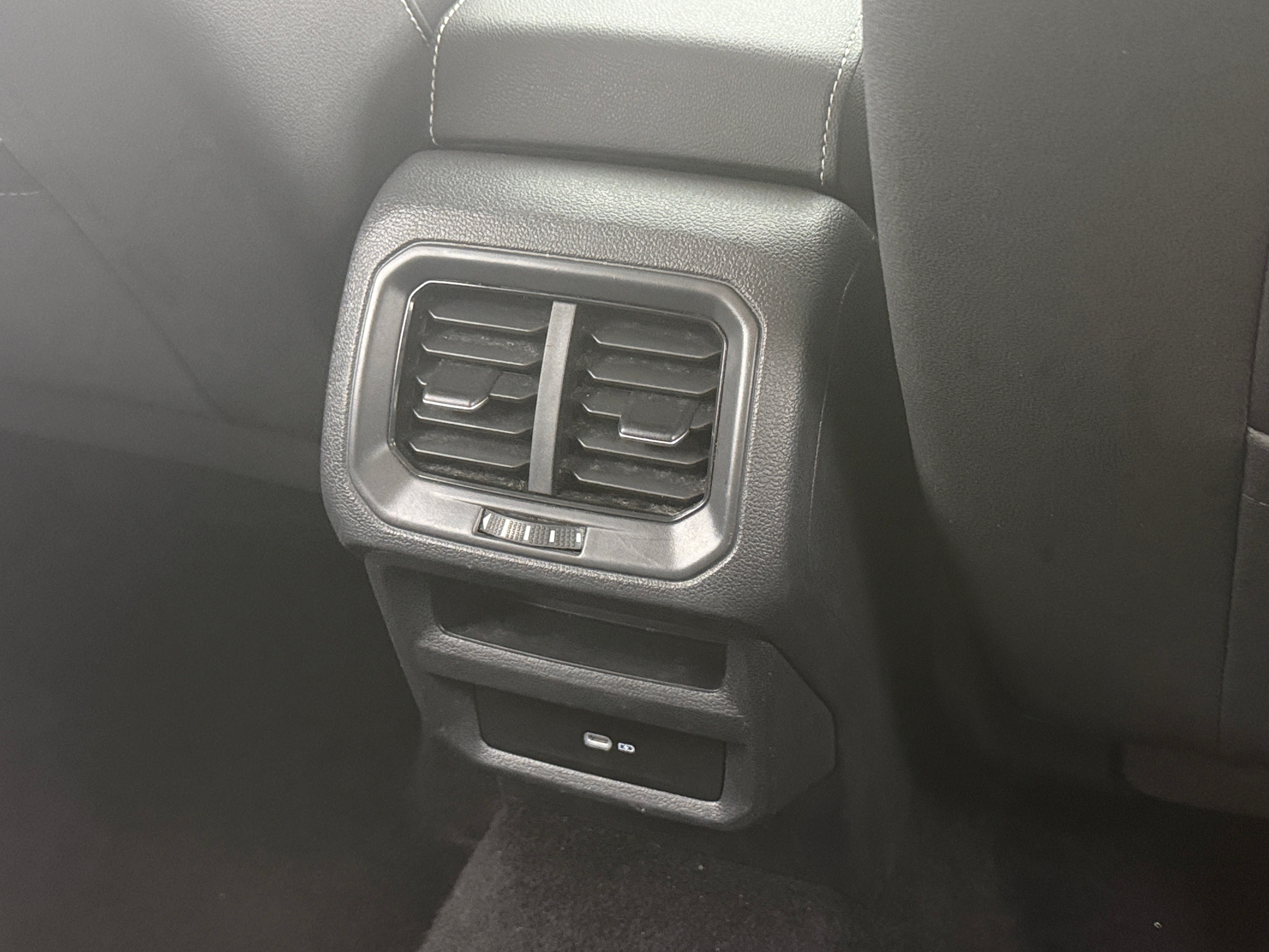 2024 Volkswagen Taos