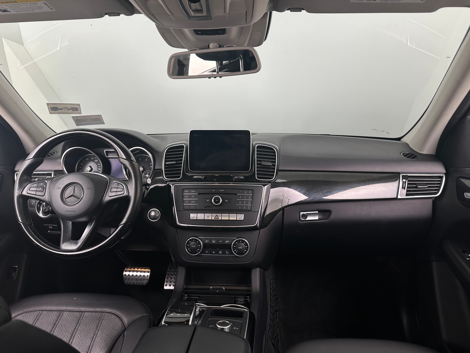 Thumbnail: 2016 Mercedes-Benz GLE - 2