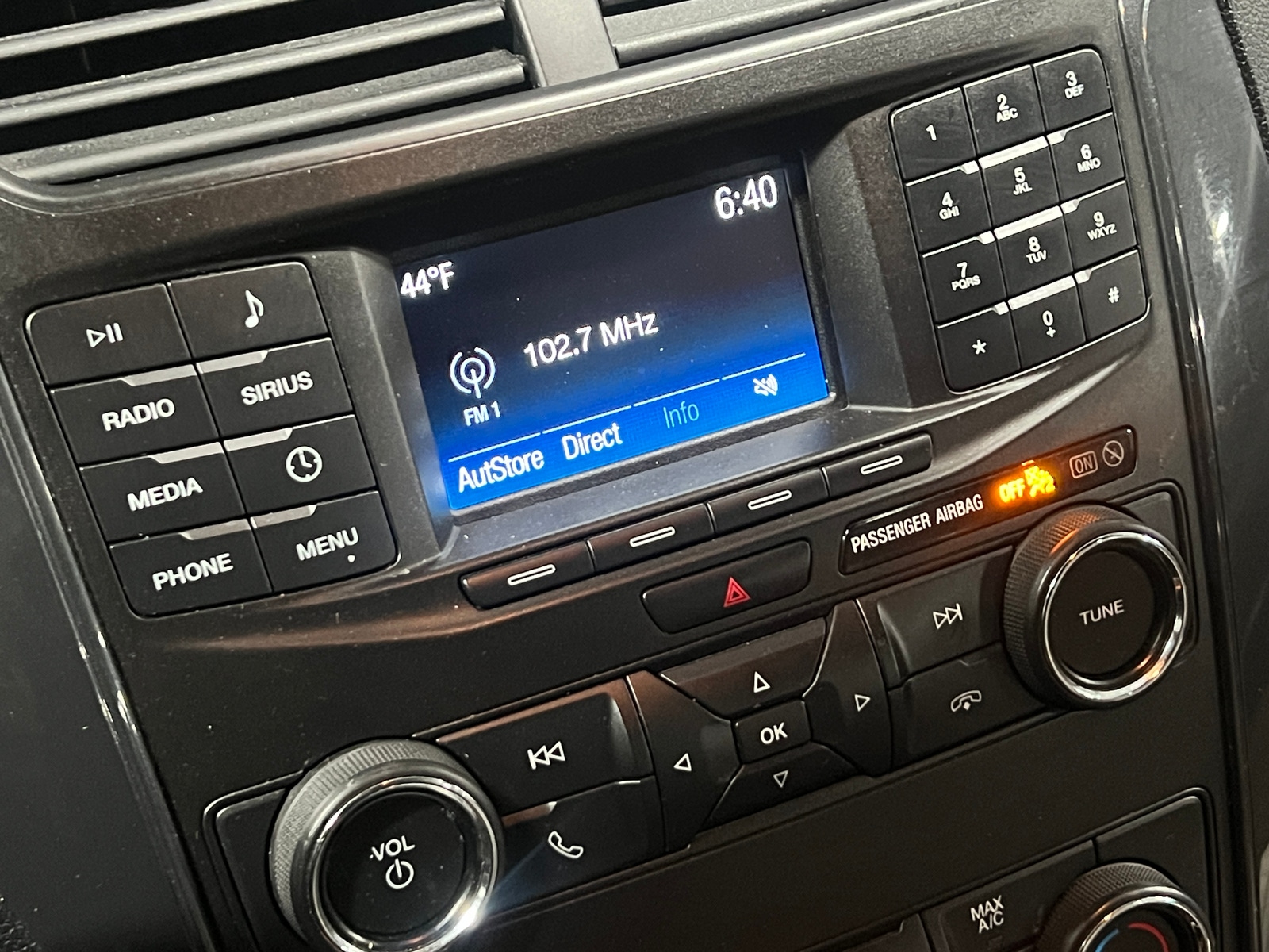 Thumbnail: 2018 Ford Explorer - 4