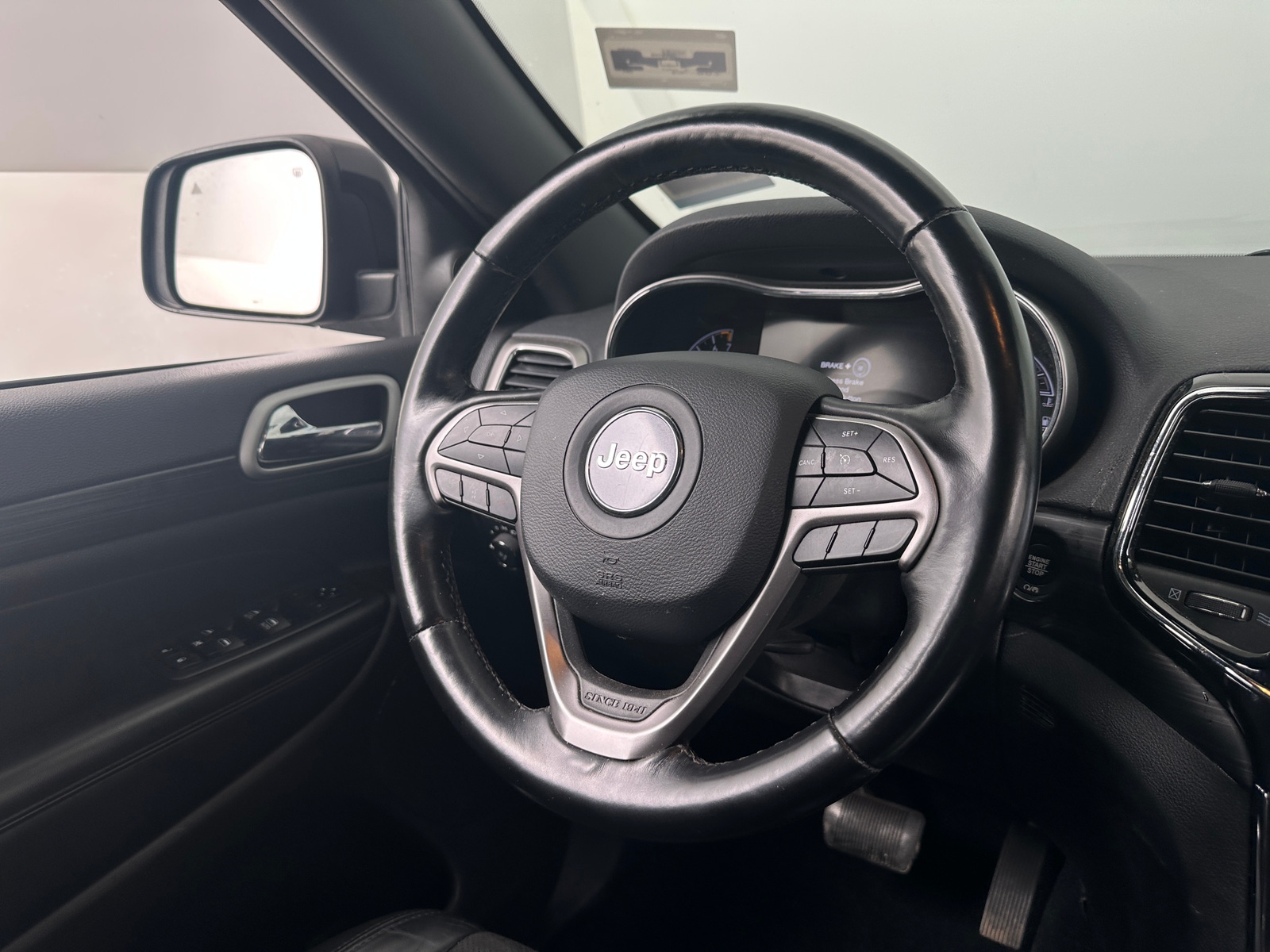 Thumbnail: 2021 Jeep Grand Cherokee - 4