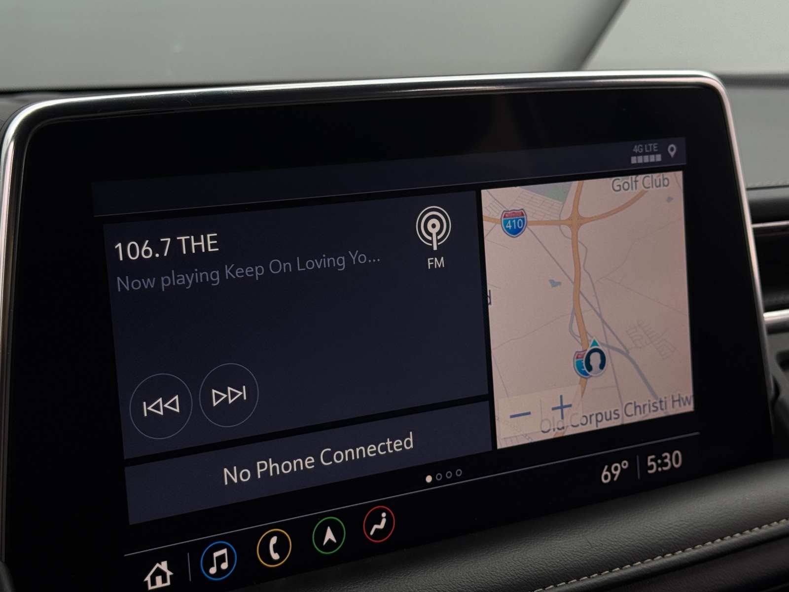 Thumbnail: 2021 Chevrolet Suburban - 3