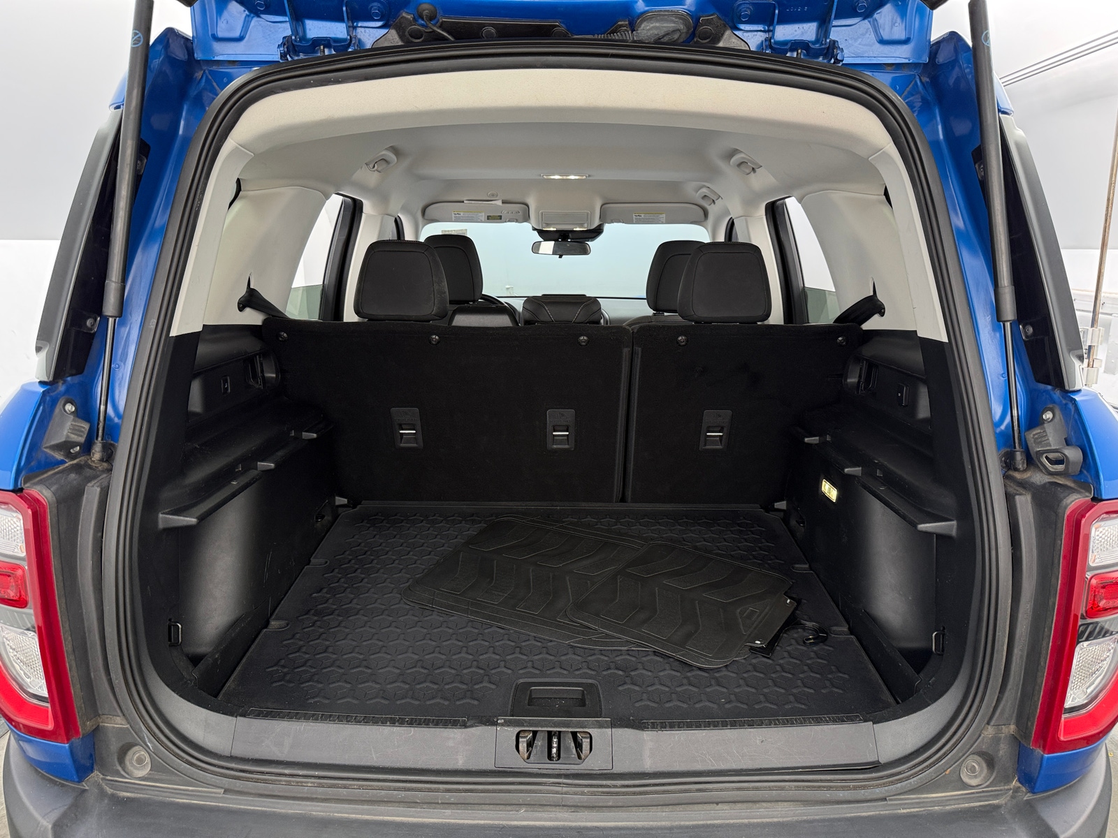 Thumbnail: 2022 Ford Bronco Sport - 7