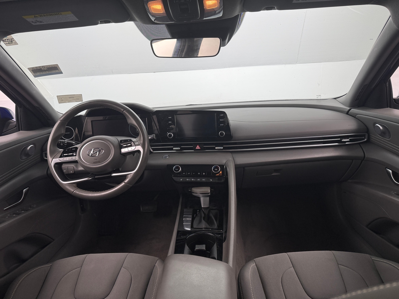 Thumbnail: 2022 Hyundai Elantra - 3