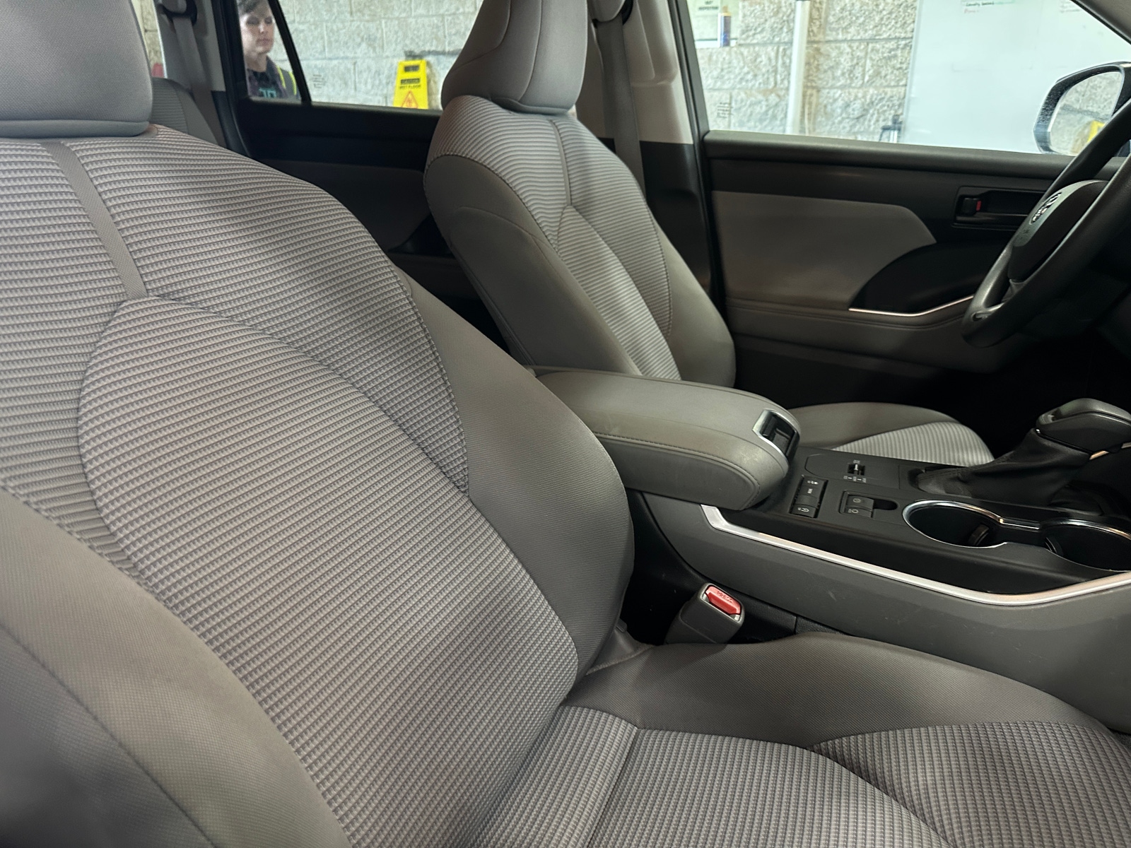 Thumbnail: 2022 Toyota Highlander - 2