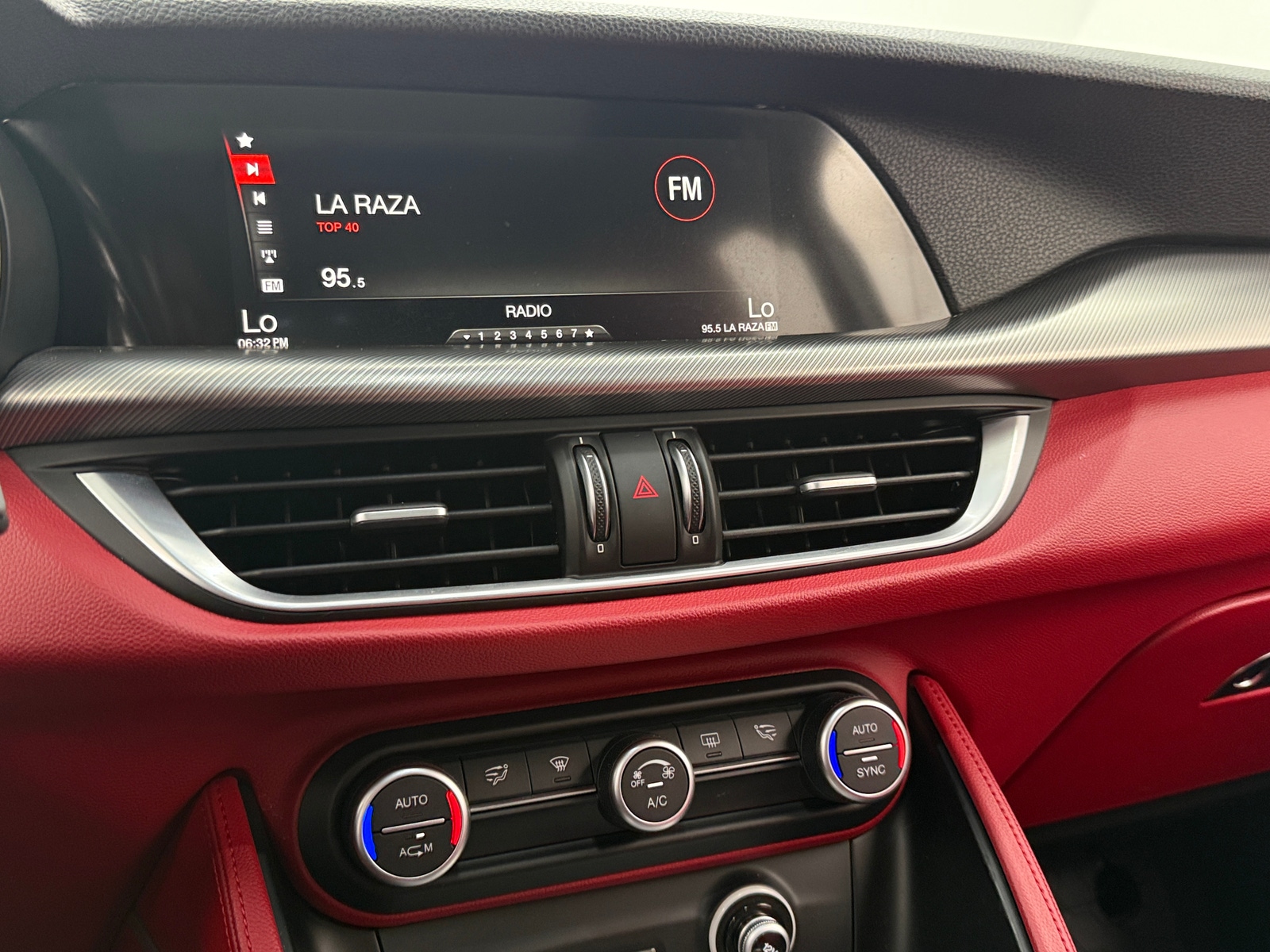 Thumbnail: 2019 Alfa Romeo Stelvio - 3