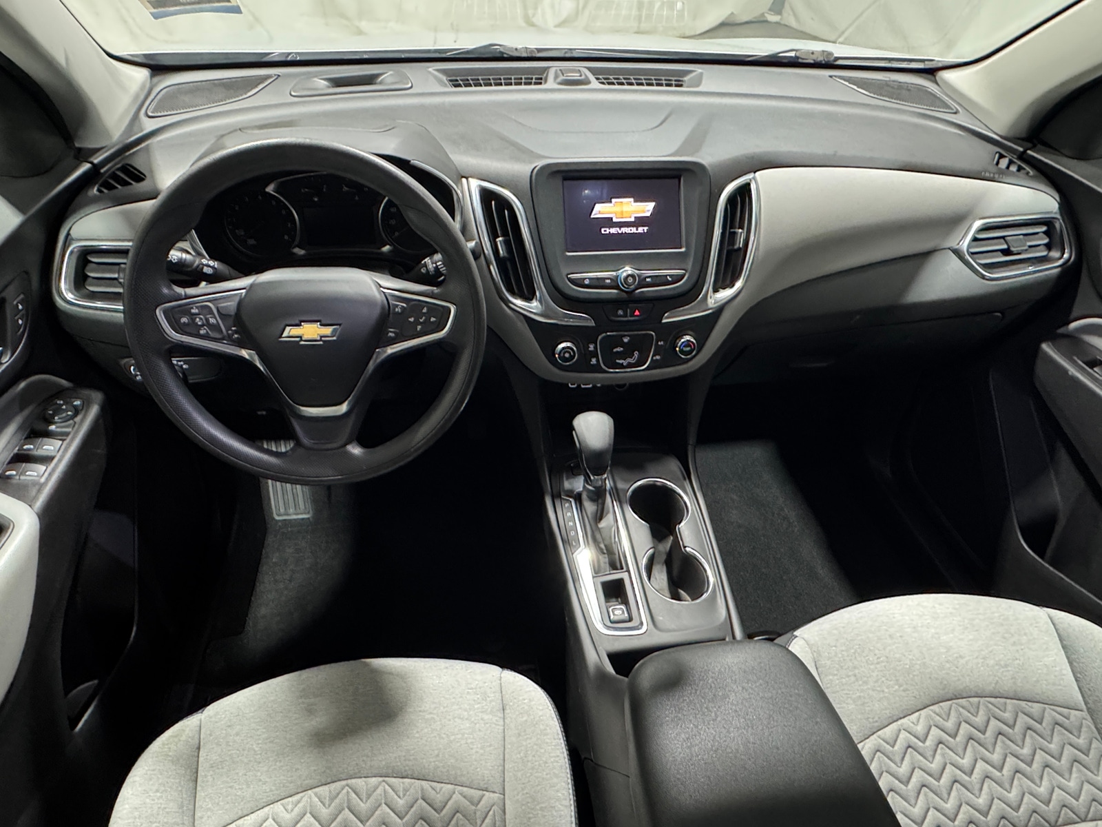 Thumbnail: 2022 Chevrolet Equinox - 3