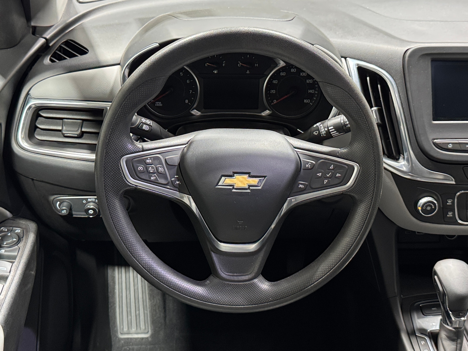 Thumbnail: 2022 Chevrolet Equinox - 5