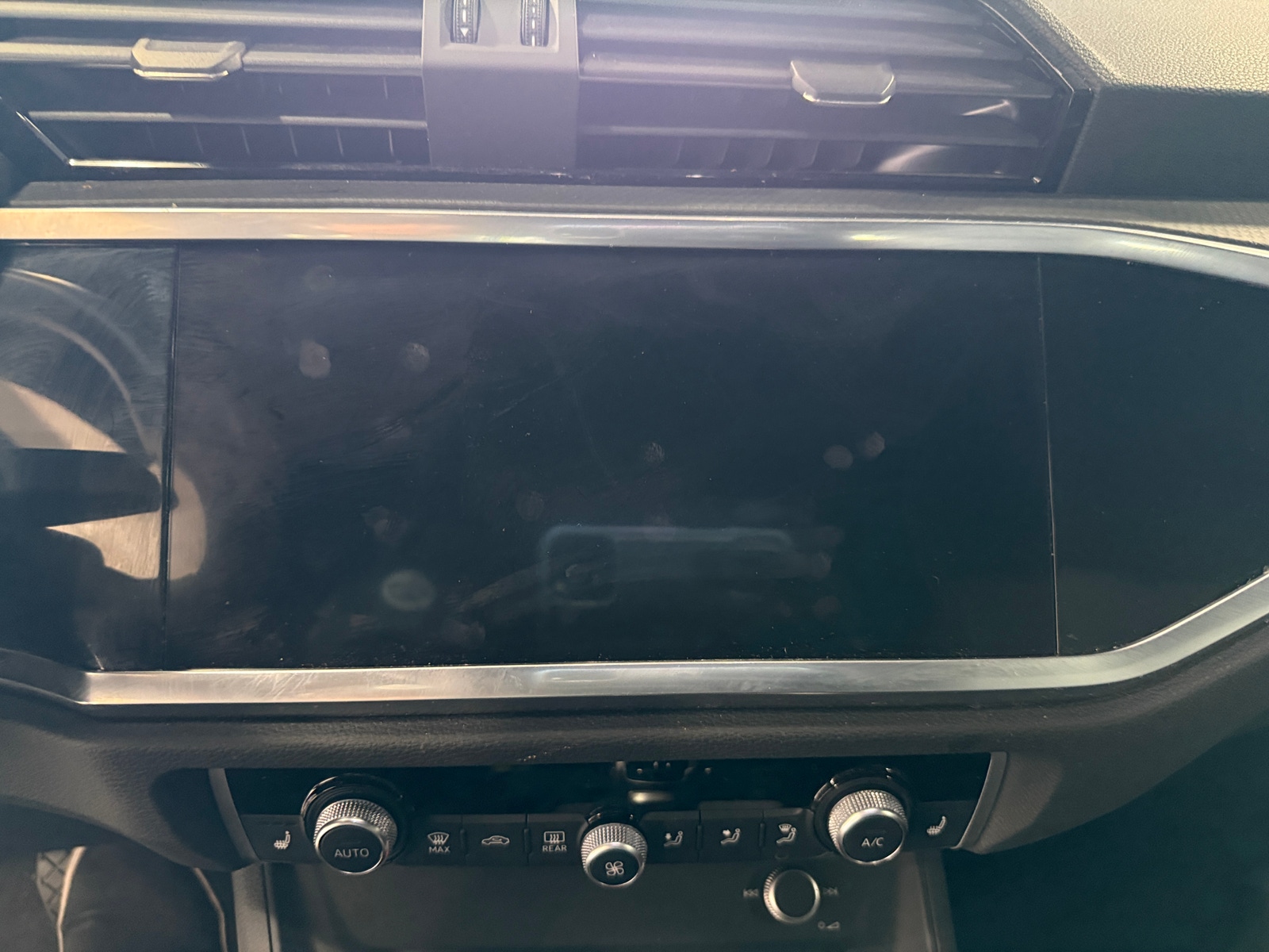 Thumbnail: 2022 Audi Q3 - 3