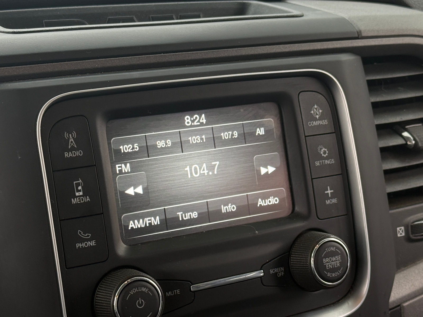 Thumbnail: 2023 RAM 1500 Classic - 4