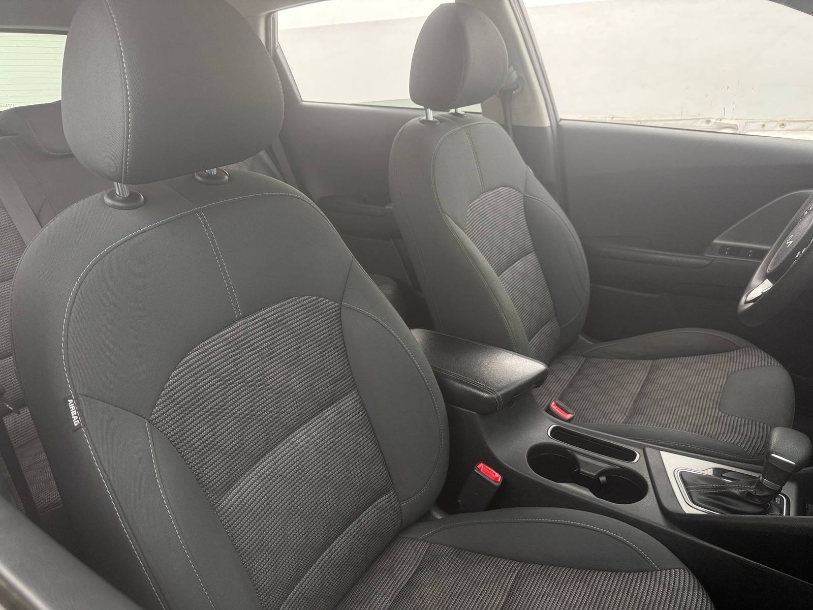 Thumbnail: 2022 Kia Niro - 2