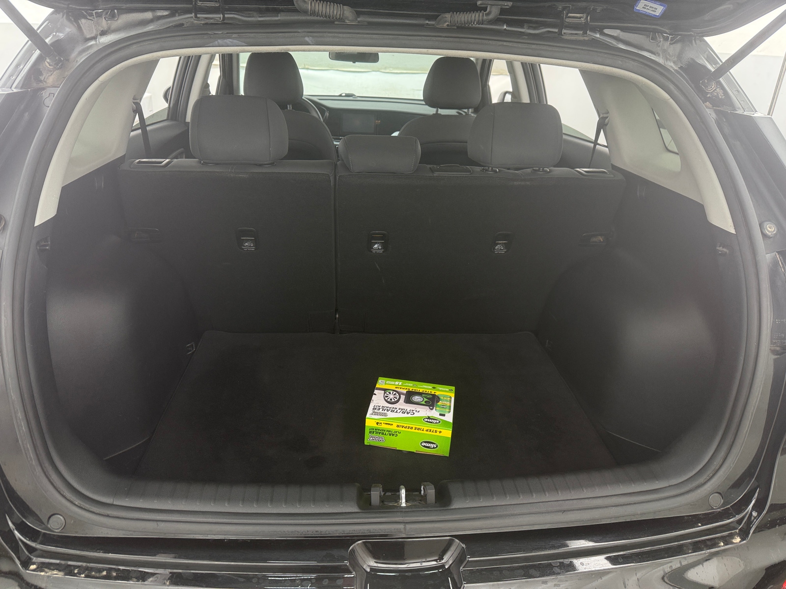 Thumbnail: 2022 Kia Niro - 7