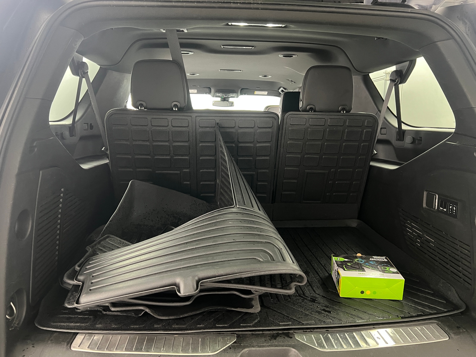 Thumbnail: 2022 Chevrolet Suburban - 6