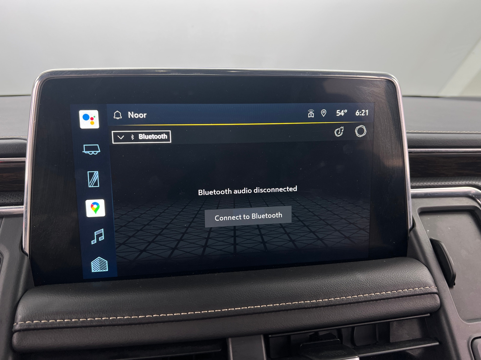 Thumbnail: 2022 Chevrolet Suburban - 3