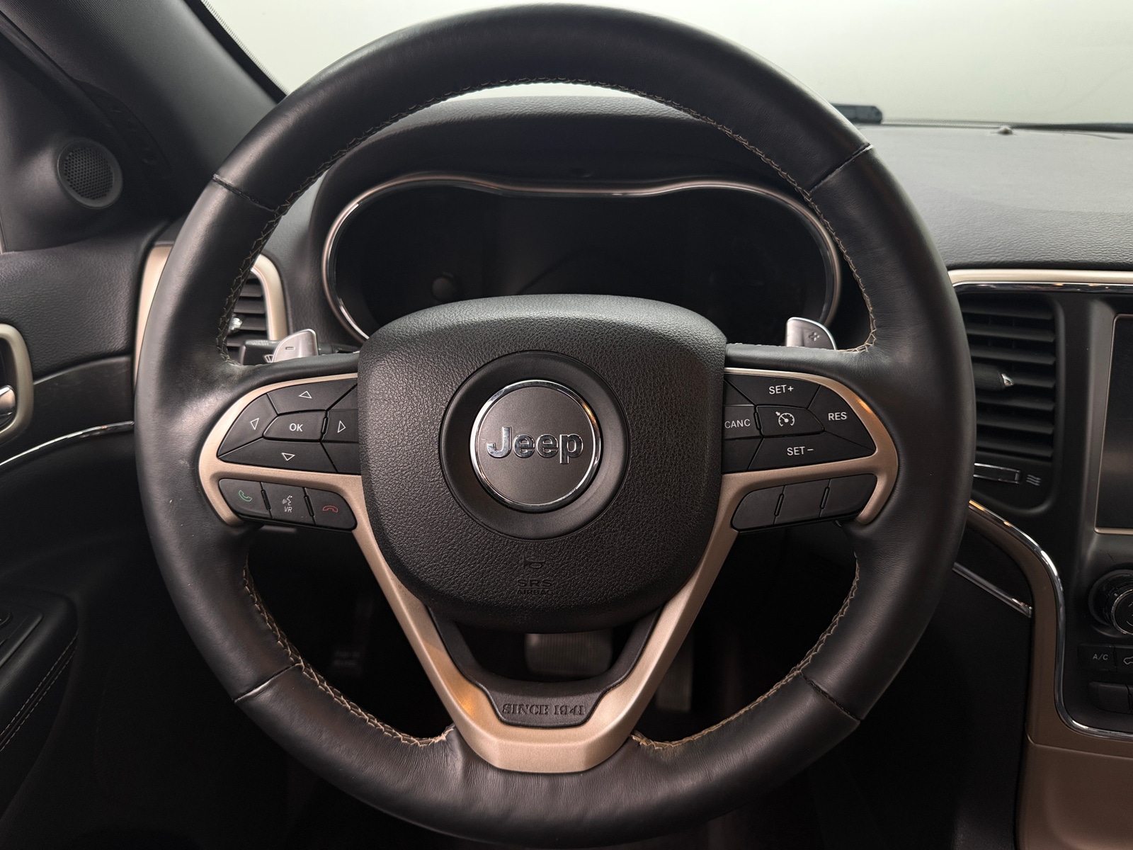 Thumbnail: 2016 Jeep Grand Cherokee - 4