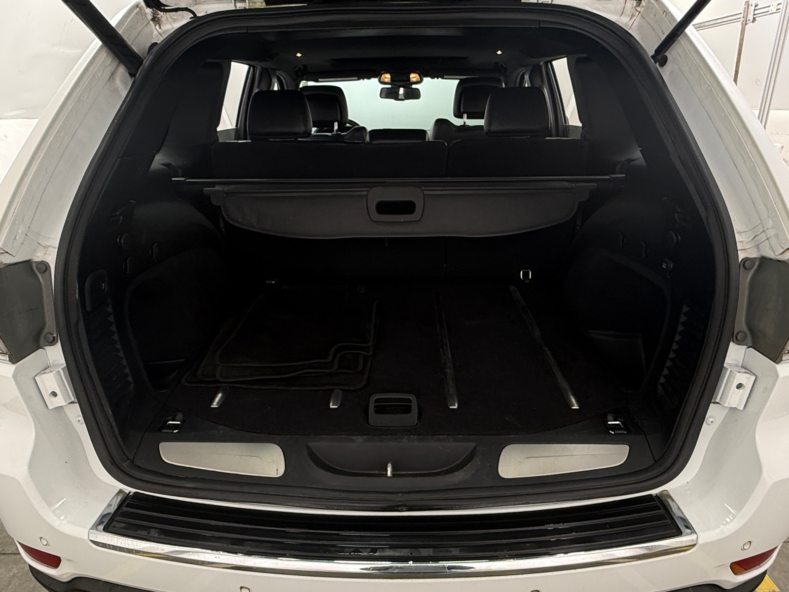 Thumbnail: 2016 Jeep Grand Cherokee - 6