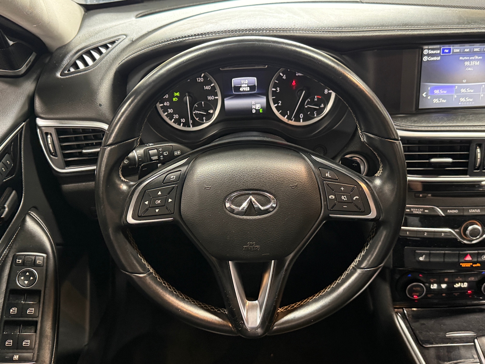 Thumbnail: 2018 INFINITI QX30 - 4