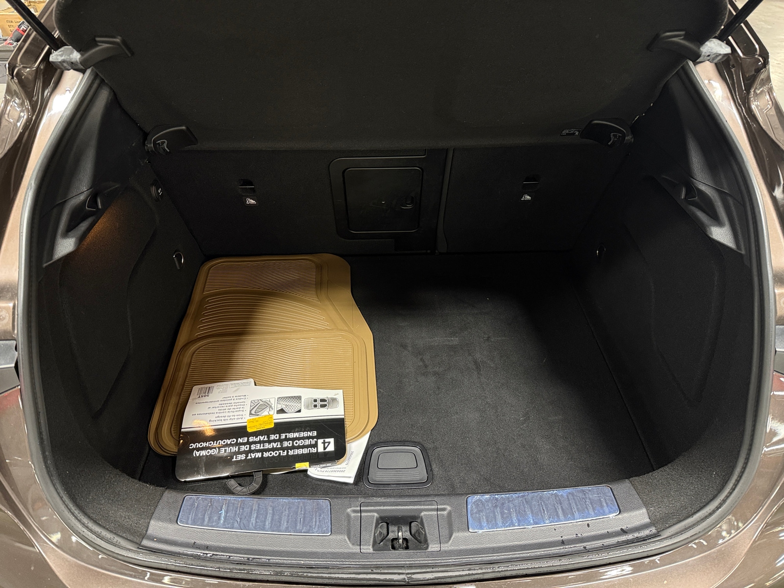 Thumbnail: 2018 INFINITI QX30 - 6