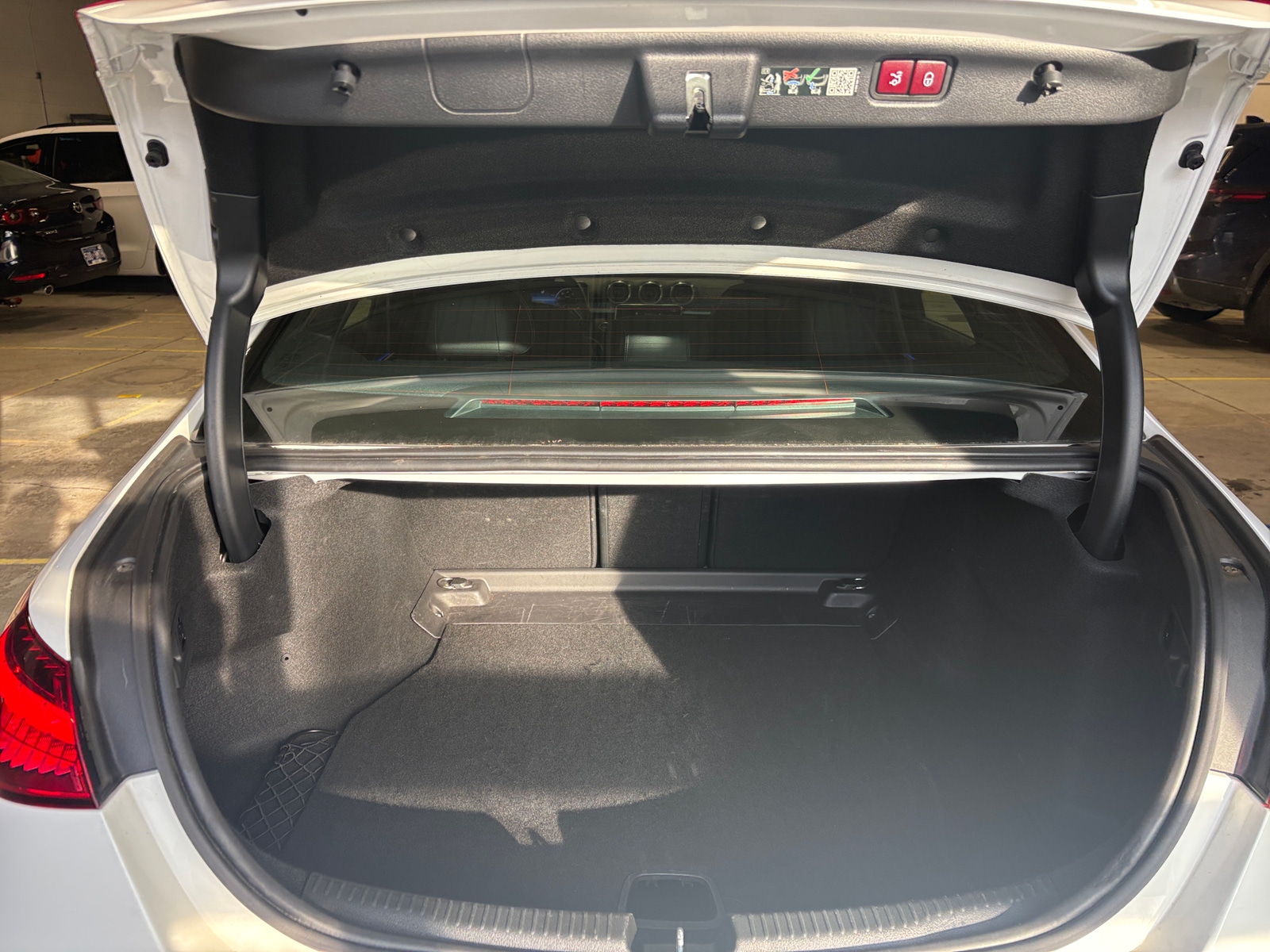 Thumbnail: 2024 Mercedes-Benz C-Class - 6