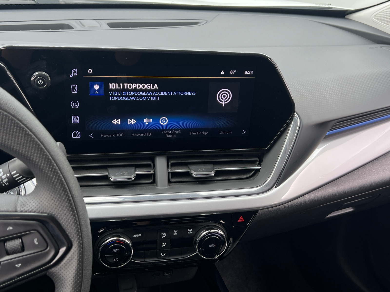 Thumbnail: 2025 Chevrolet Trax - 4