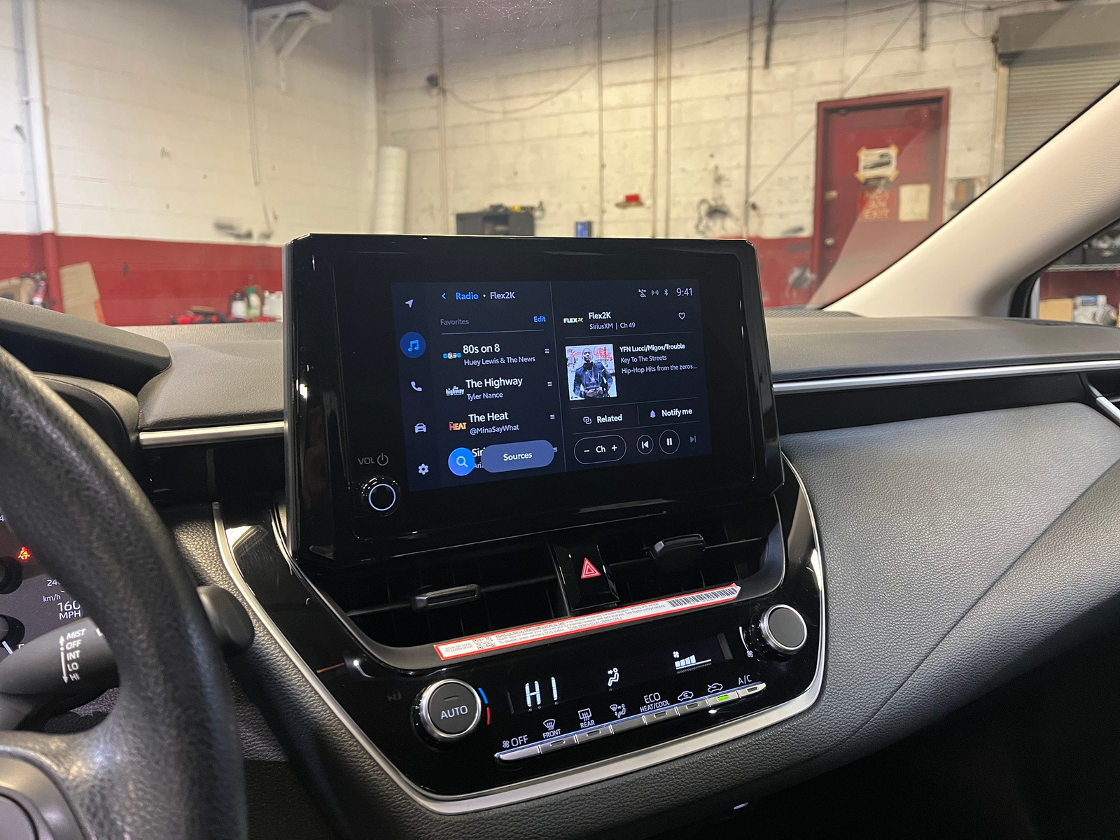 Thumbnail: 2025 Toyota Corolla - 4