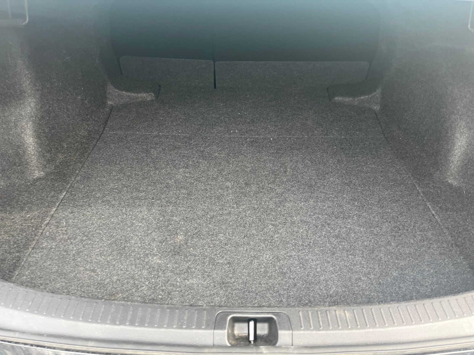 Thumbnail: 2025 Toyota Corolla - 4