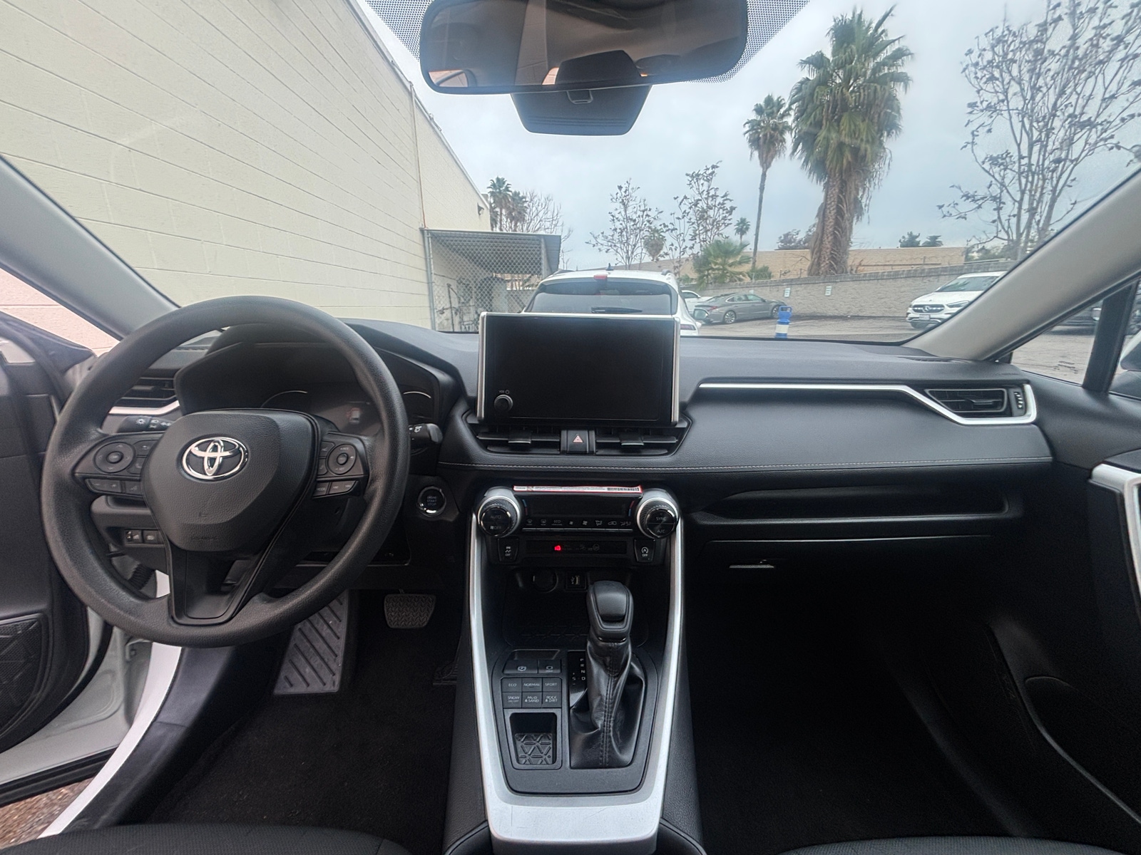 Thumbnail: 2025 Toyota RAV4 - 3