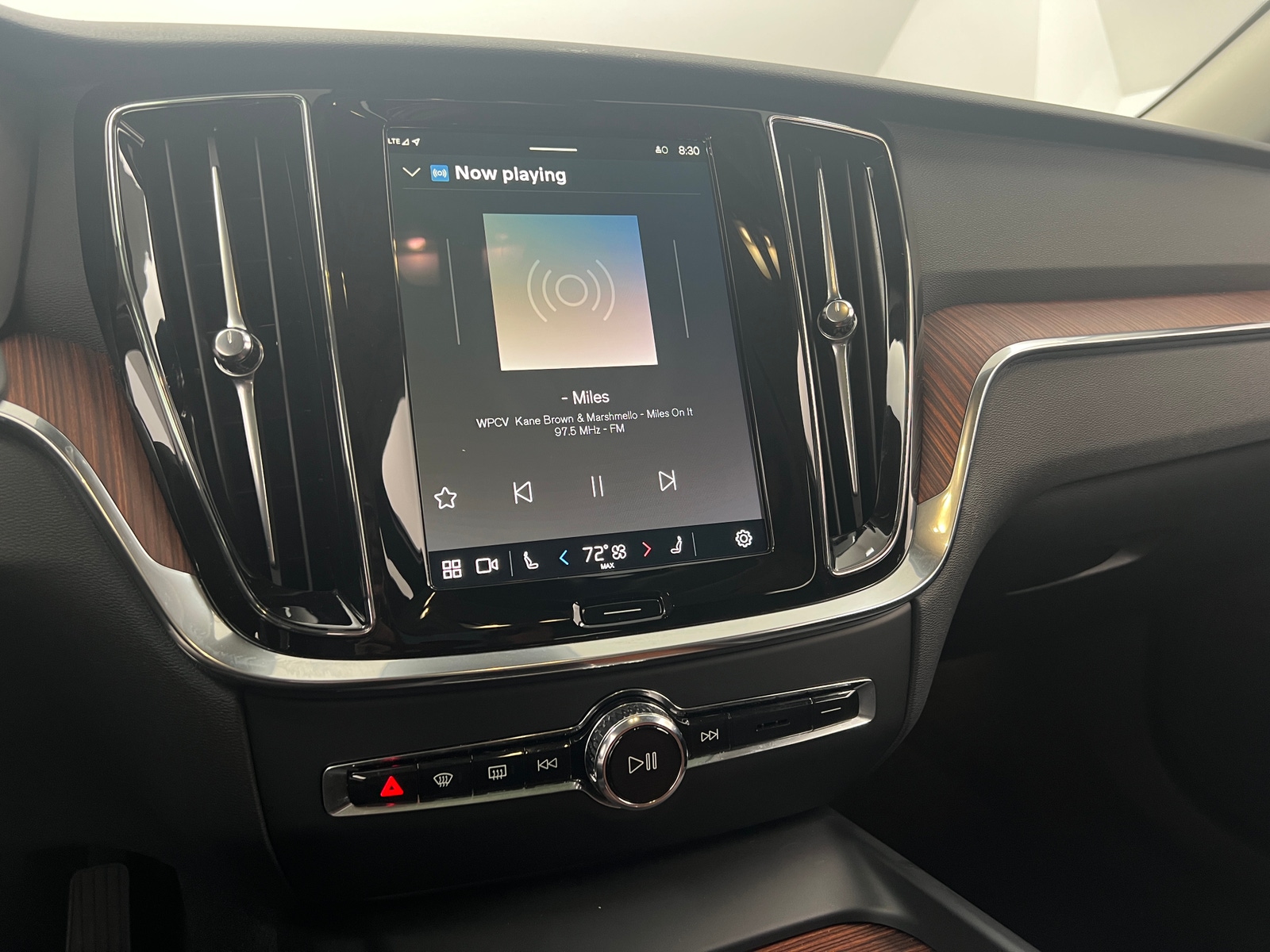 Thumbnail: 2025 Volvo V60 - 3