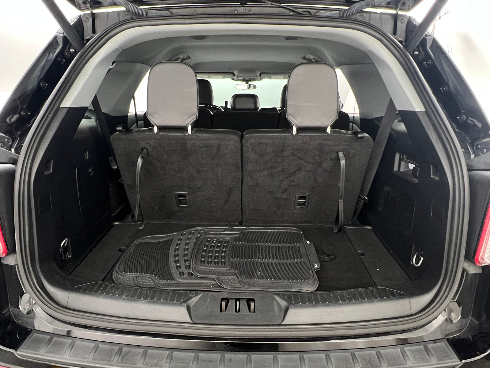 Thumbnail: 2023 Ford Explorer - 6