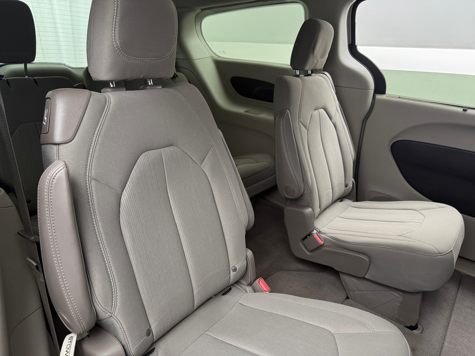 Thumbnail: 2019 Chrysler Pacifica - 6