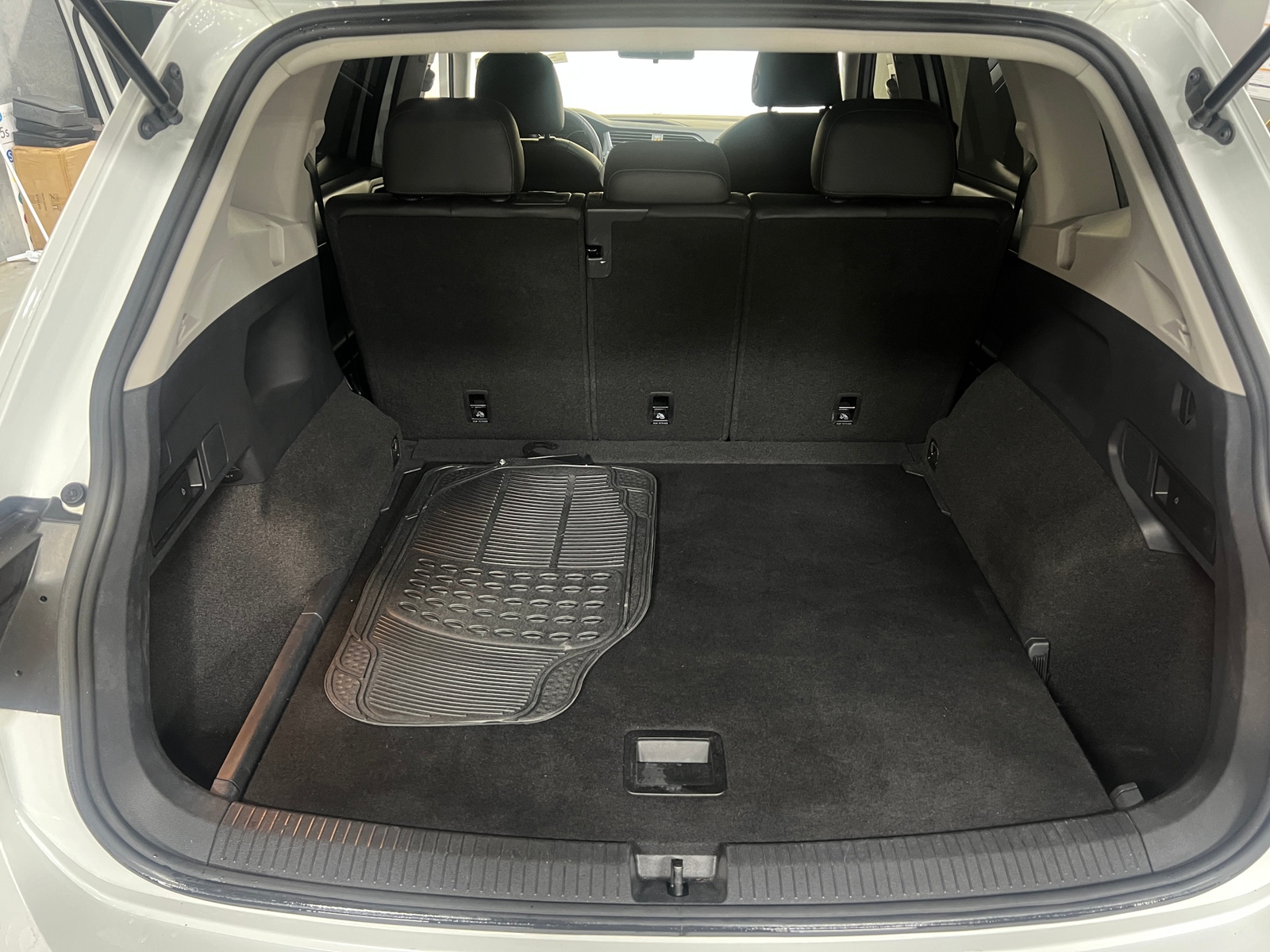 Thumbnail: 2020 Volkswagen Tiguan - 6