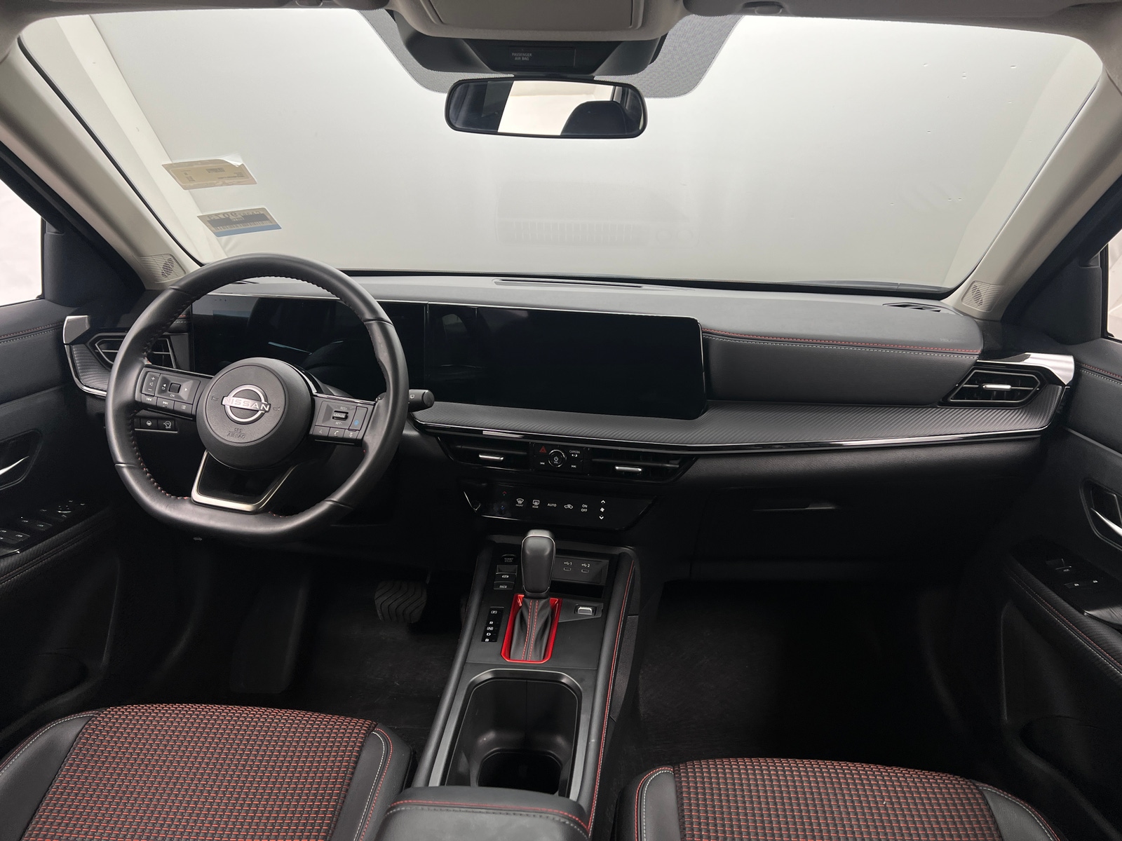 Thumbnail: 2025 Nissan Kicks - 2