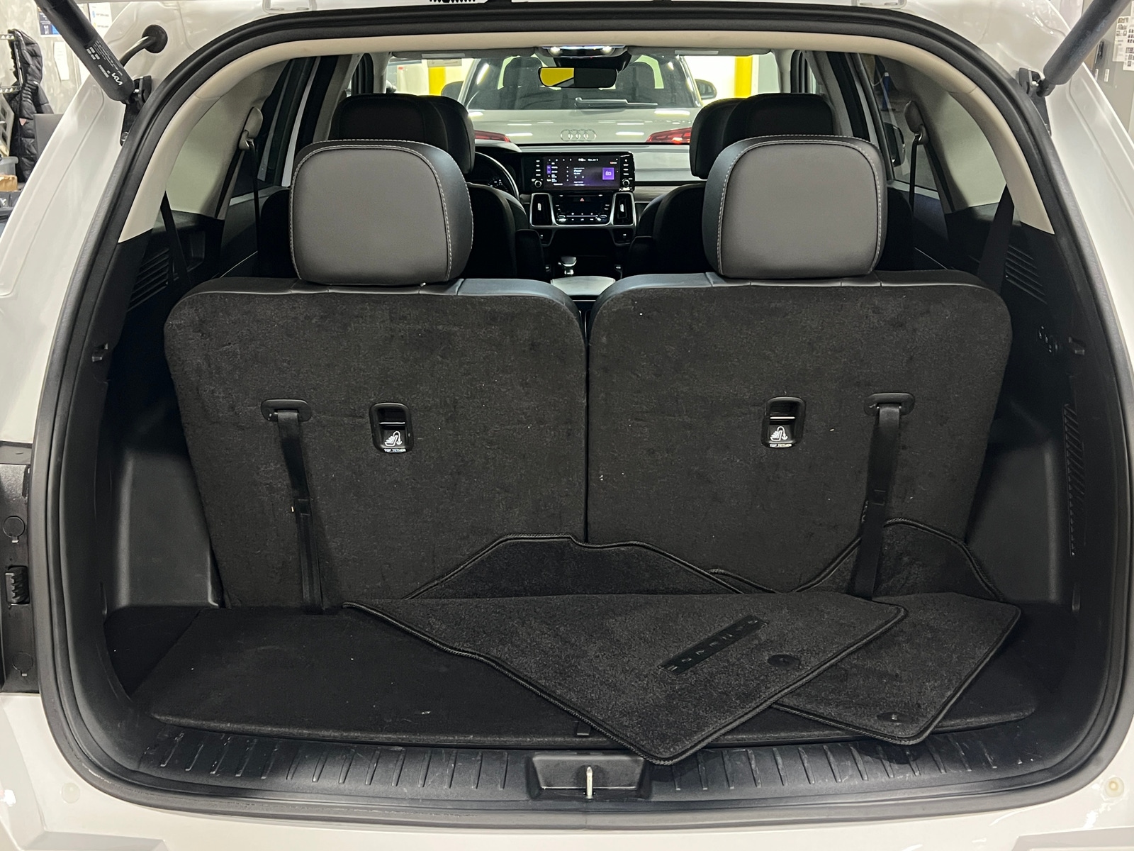 Thumbnail: 2022 Kia Sorento - 6