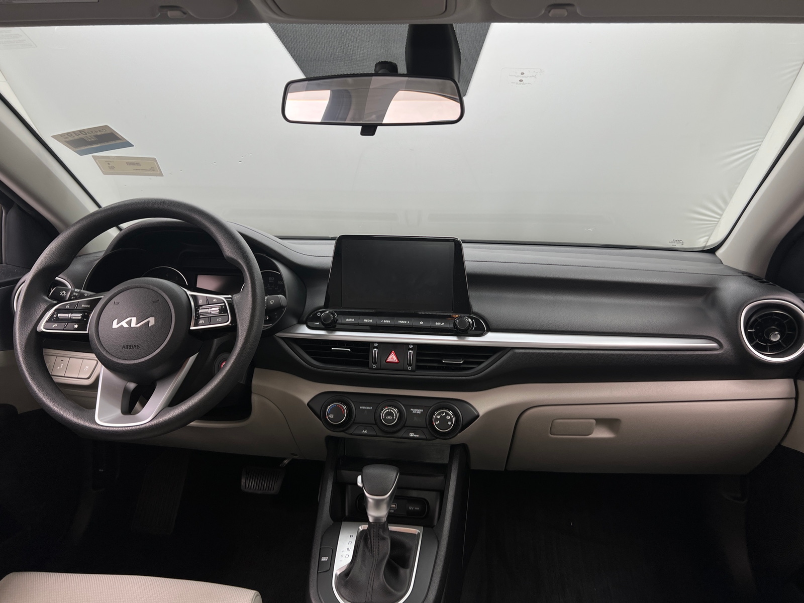 Thumbnail: 2022 Kia Forte - 3