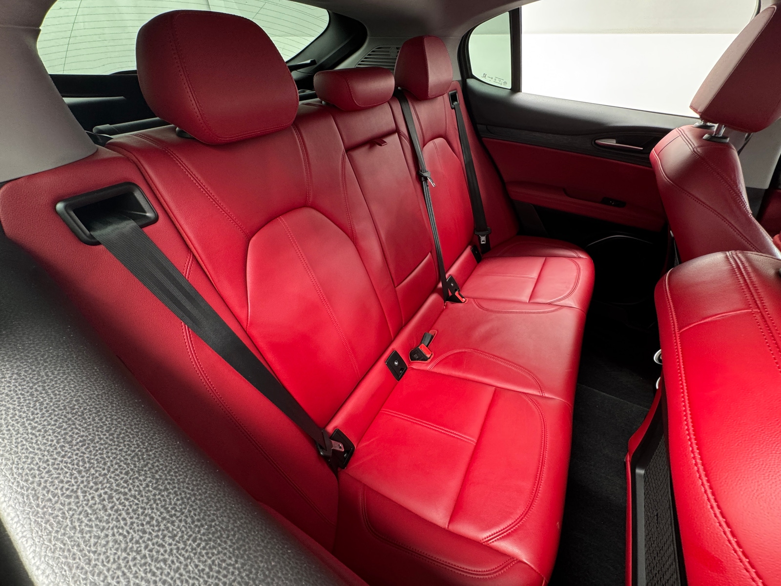 Thumbnail: 2019 Alfa Romeo Stelvio - 5