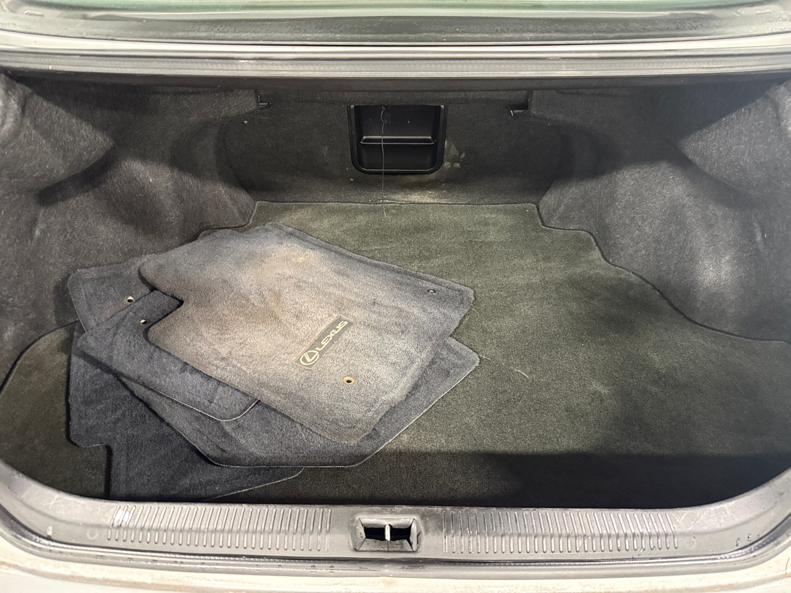 Thumbnail: 2010 Lexus ES - 6