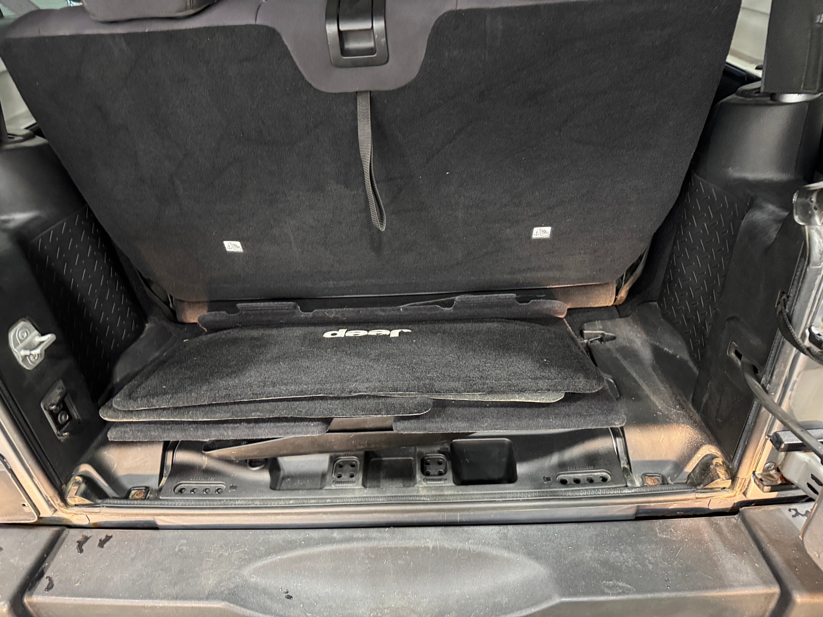 Thumbnail: 2013 Jeep Wrangler - 7