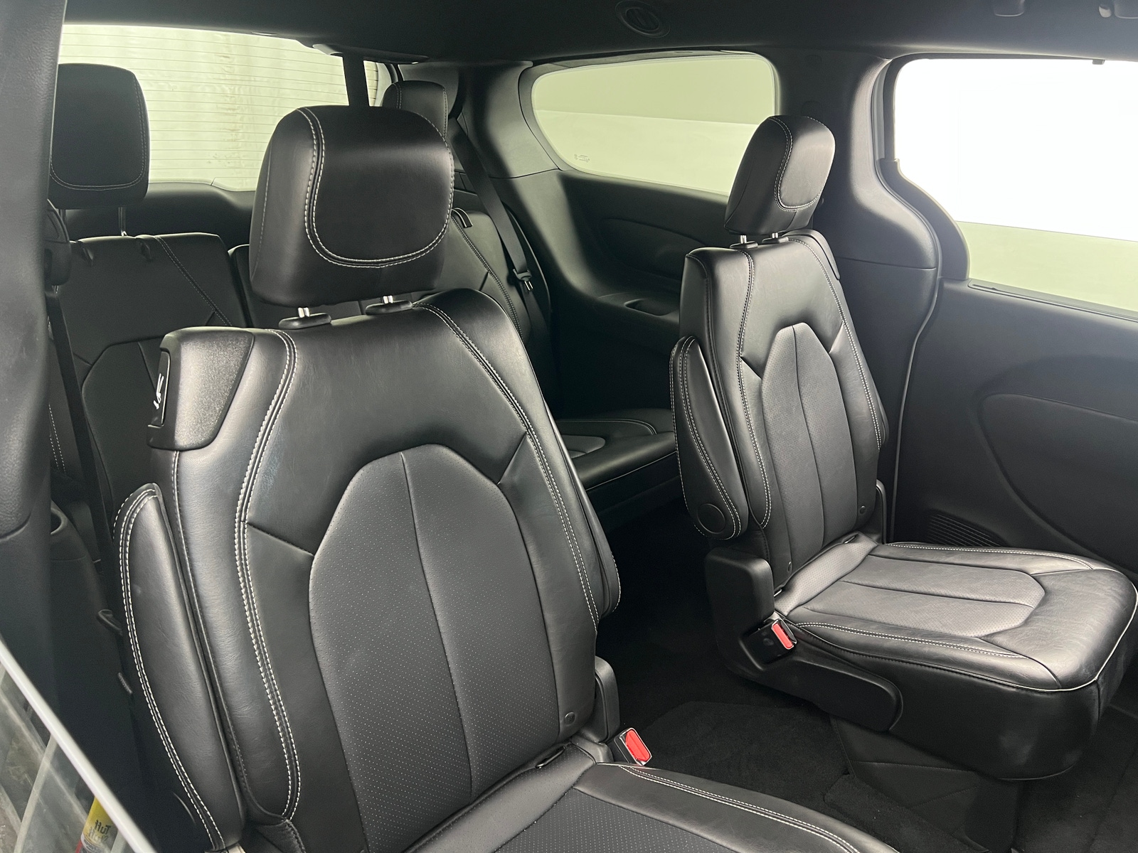 Thumbnail: 2025 Chrysler Voyager - 5