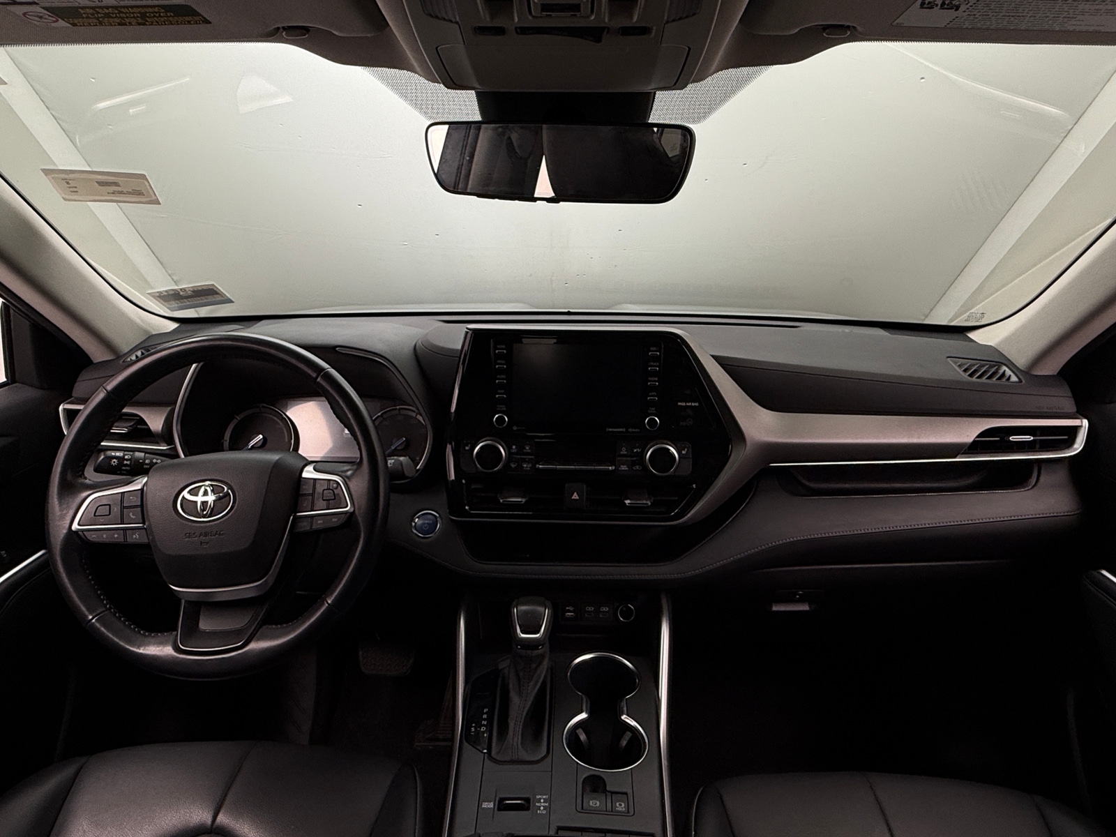 Thumbnail: 2022 Toyota Highlander - 2