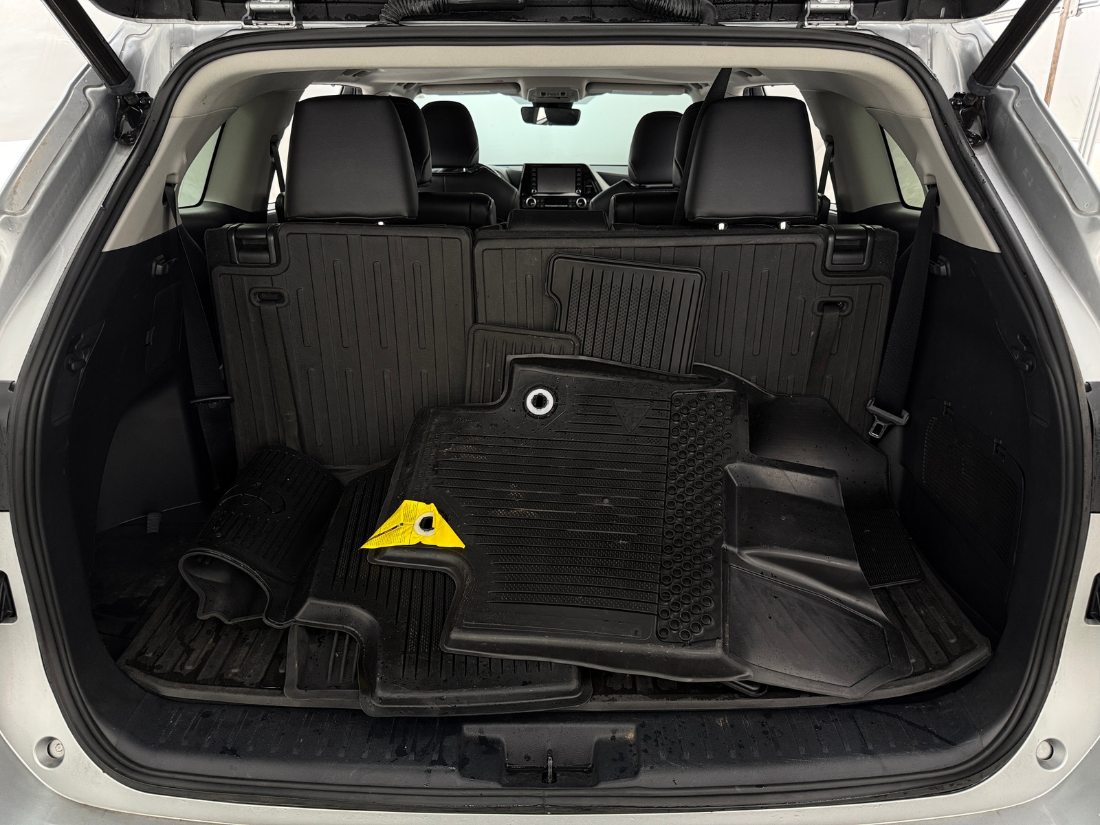 Thumbnail: 2022 Toyota Highlander - 6