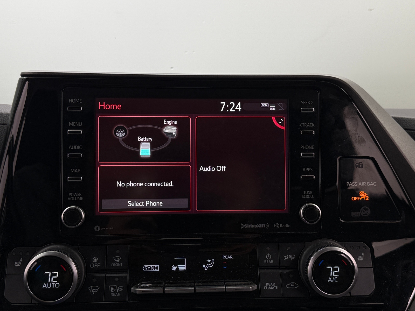 Thumbnail: 2022 Toyota Highlander - 3