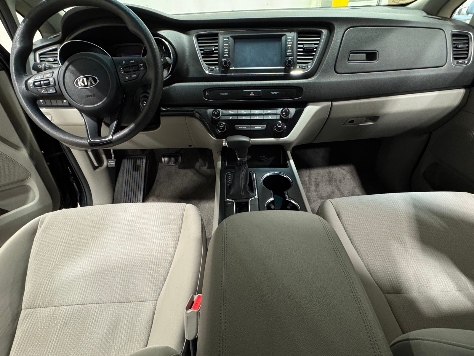 Thumbnail: 2019 Kia Sedona - 3