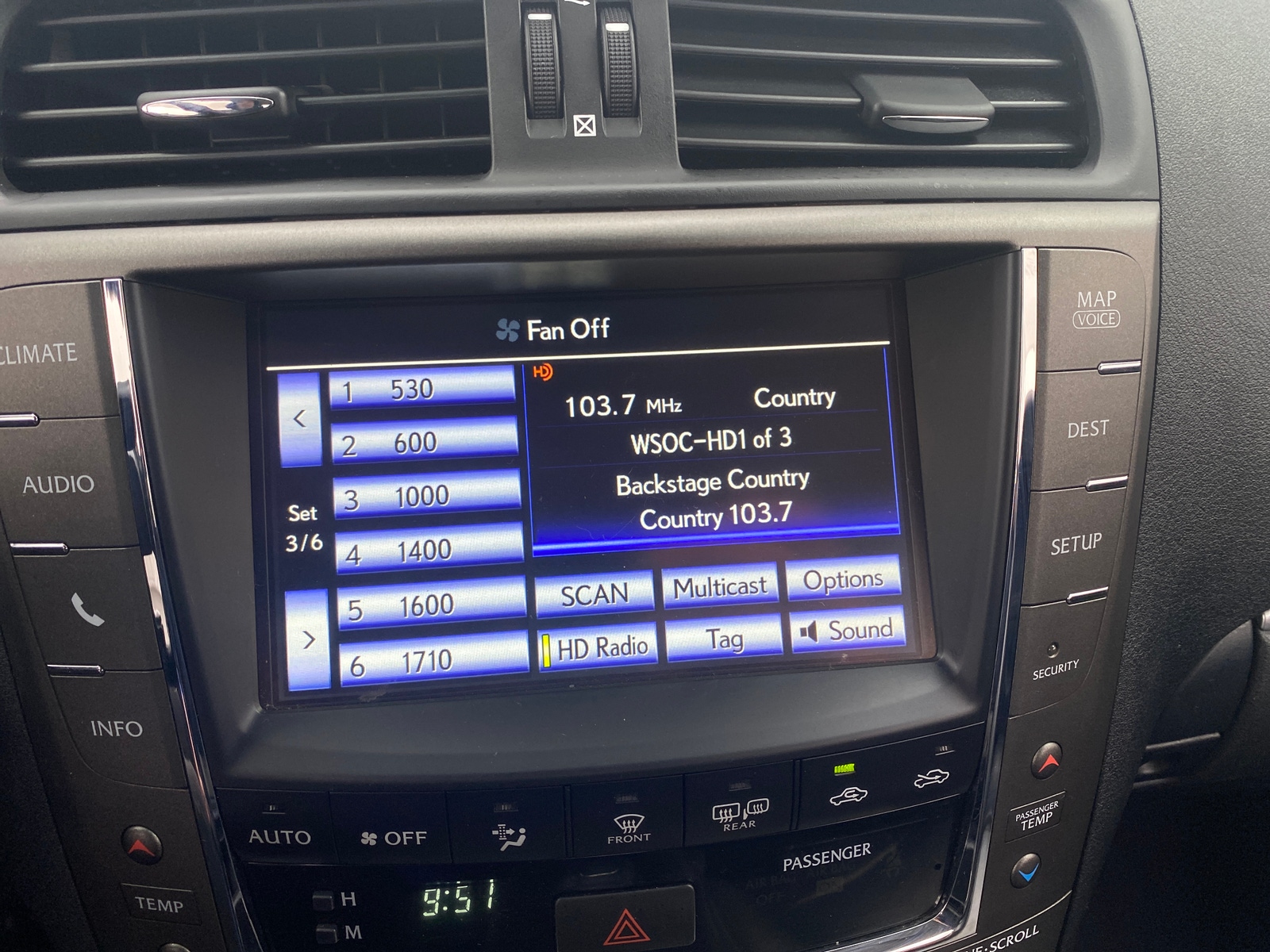 Thumbnail: 2015 Lexus IS - 3