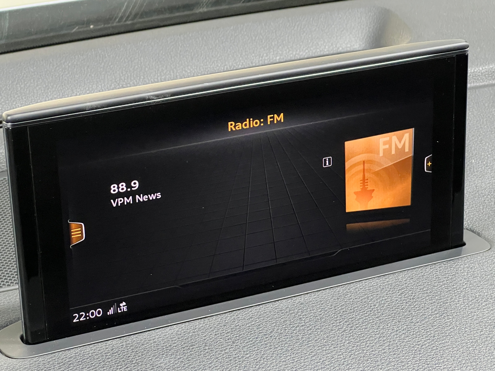 Thumbnail: 2017 Audi Q7 - 3