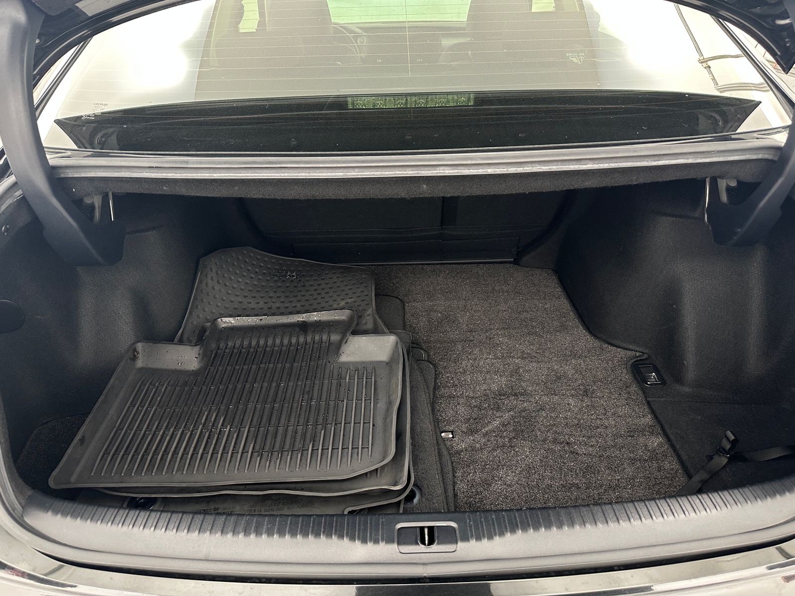 Thumbnail: 2017 Lexus IS - 6