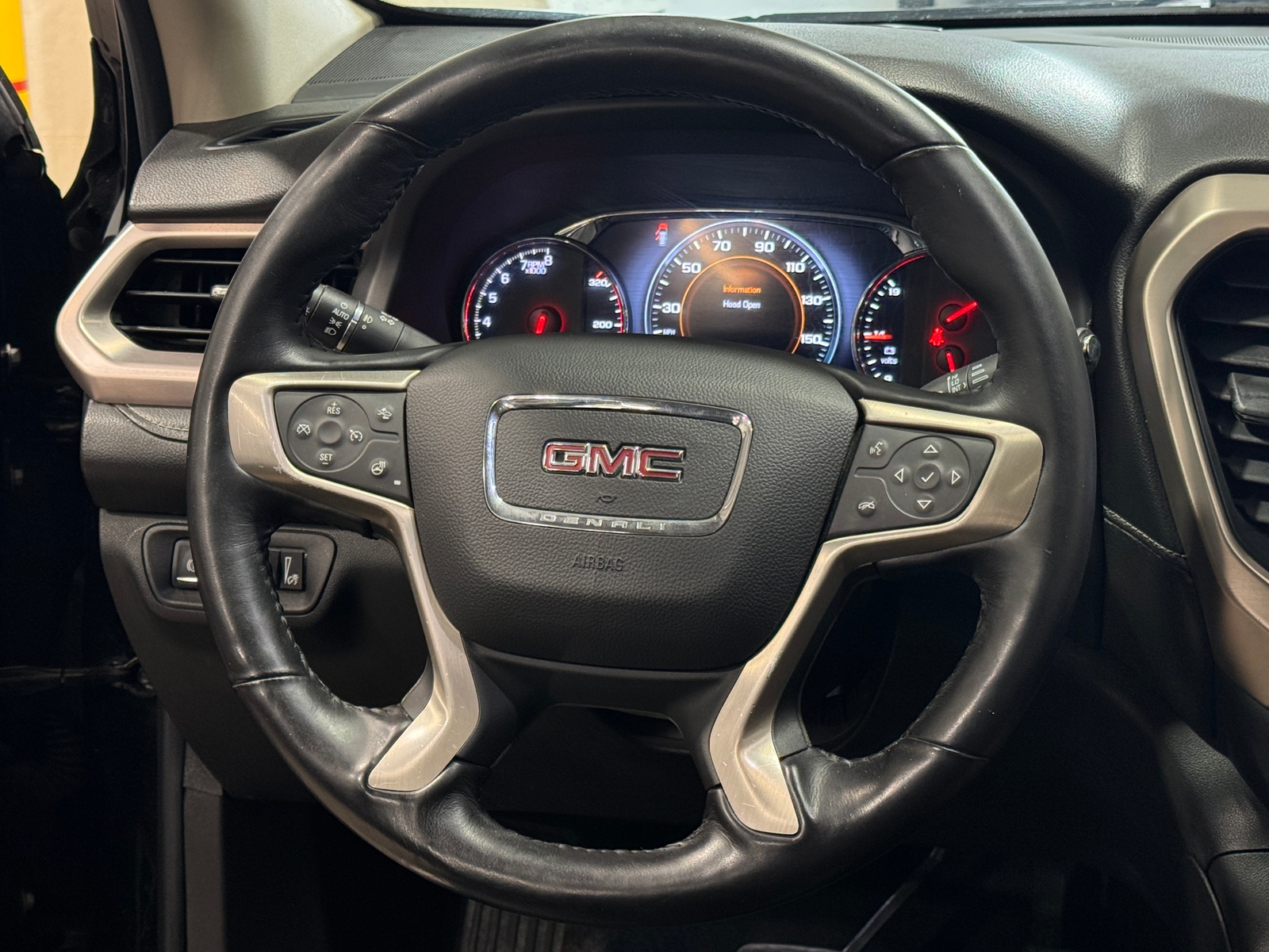 Thumbnail: 2017 GMC Acadia - 4